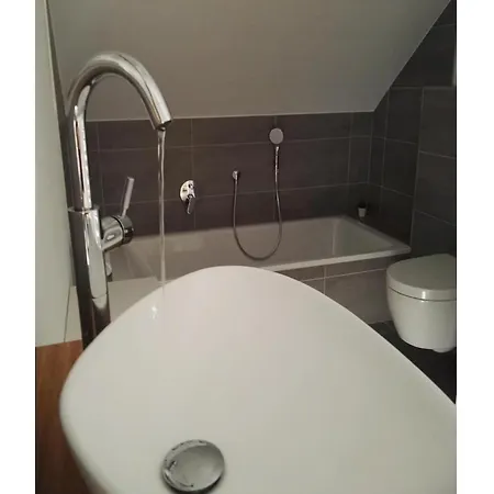 Moderne Mit Sauna & Terrasse Burhave