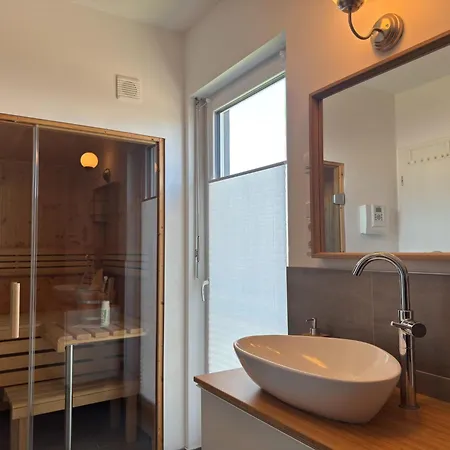 Apartamento Moderne Mit Sauna & Terrasse *