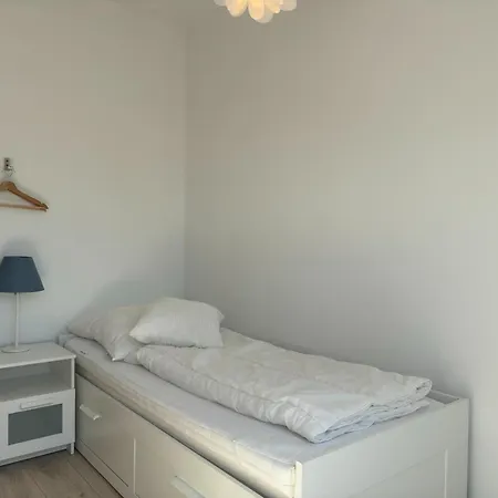 Moderne Mit Sauna & Terrasse Burhave
